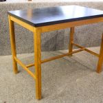 852 7139 COFFEE TABLE